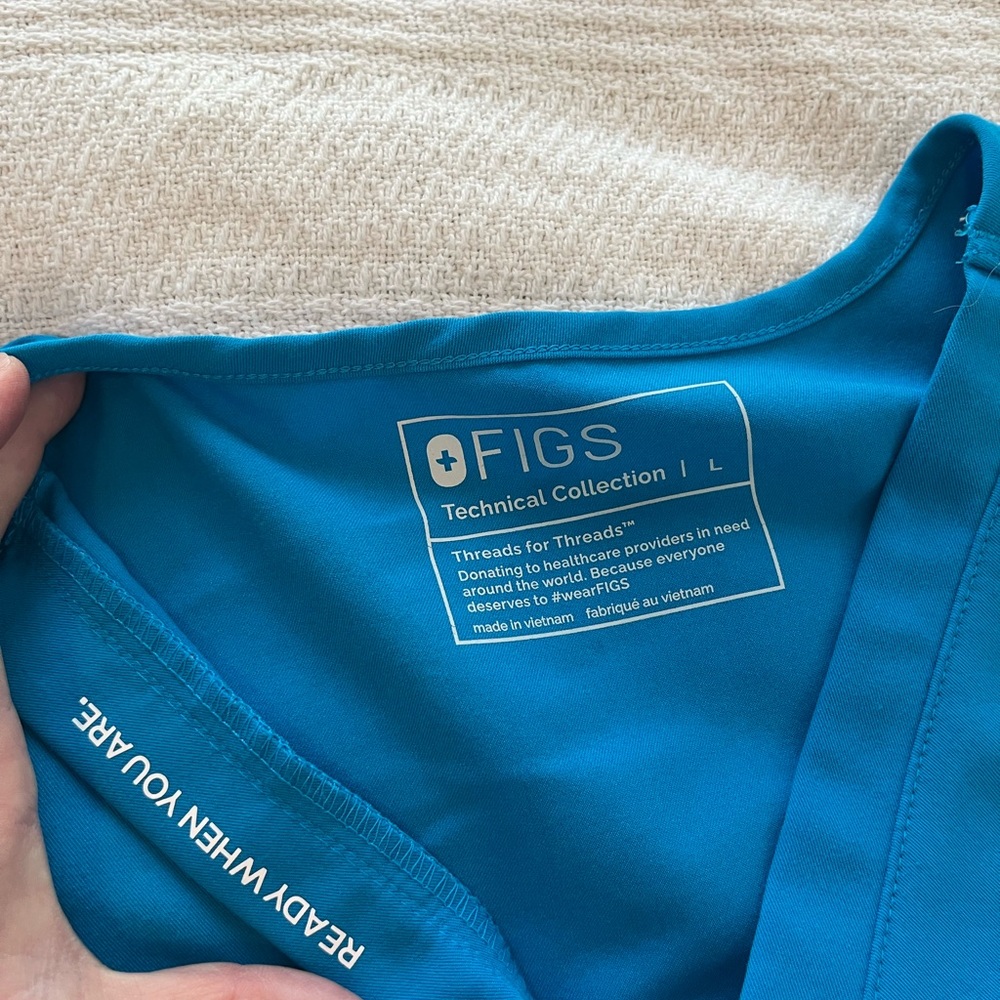 Figs Extreme blue Catarina Top